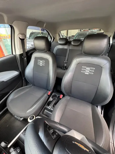 CHEVROLET Onix Hatch 1.4 4P FLEX LT, Foto 6