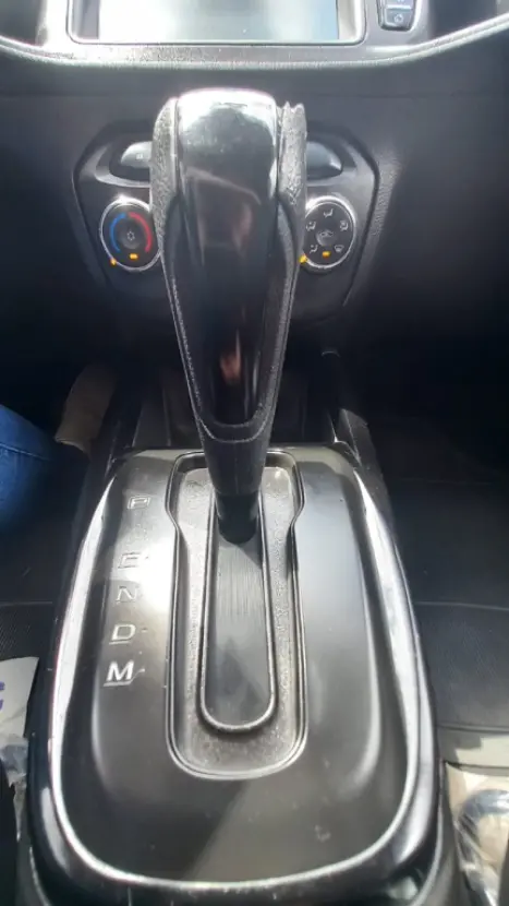 CHEVROLET Onix Hatch 1.0 4P FLEX LTZ TURBO AUTOM�TICO, Foto 14