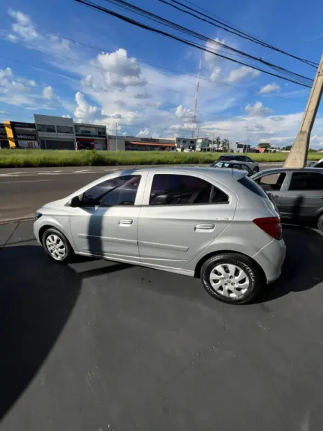 CHEVROLET Onix Hatch 1.0 12V 4P FLEX LT, Foto 4