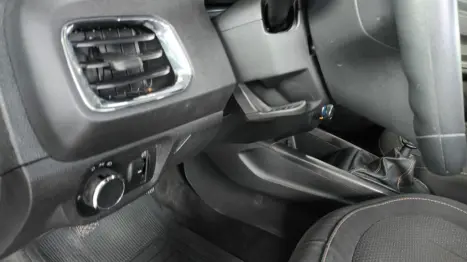 CHEVROLET Onix Hatch 1.0 4P FLEX LT, Foto 5