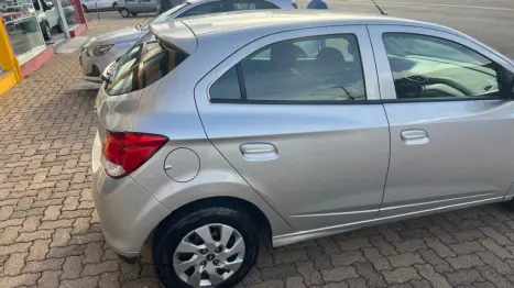 CHEVROLET Onix Hatch 1.0 4P FLEX LT, Foto 5