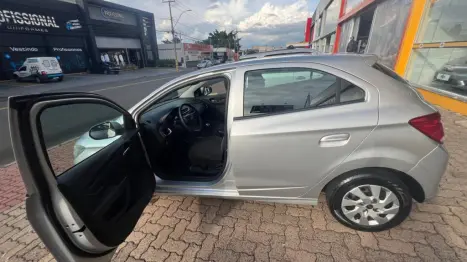 CHEVROLET Onix Hatch 1.0 4P FLEX LT, Foto 6