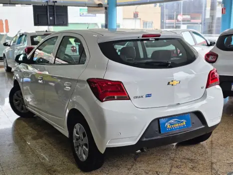 CHEVROLET Onix Hatch 1.0 4P FLEX LT, Foto 4