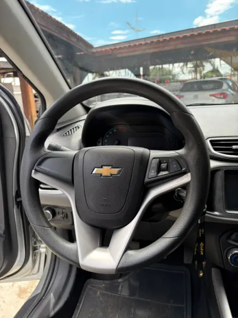 CHEVROLET Onix Hatch 1.4 4P FLEX LT, Foto 10