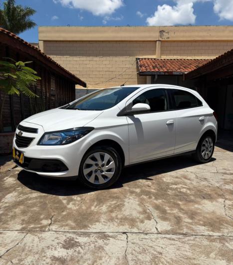 CHEVROLET Onix Hatch 1.4 4P FLEX LT, Foto 1