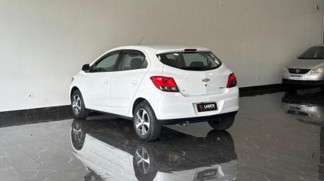 CHEVROLET Onix Hatch 1.4 4P FLEX LT, Foto 4