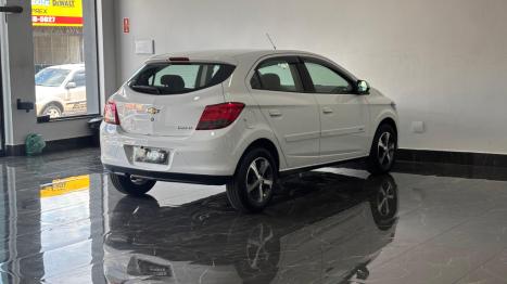CHEVROLET Onix Hatch 1.4 4P FLEX LT, Foto 6