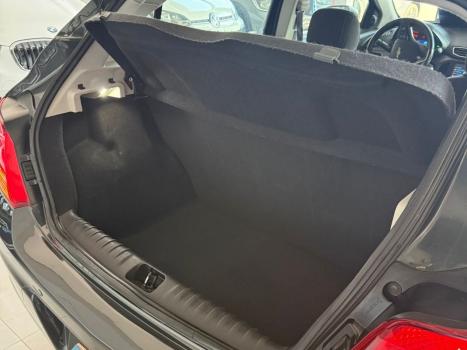 CHEVROLET Onix Hatch 1.4 4P FLEX LTZ, Foto 18