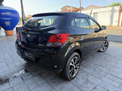 CHEVROLET Onix Hatch 1.4 4P FLEX LT, Foto 6