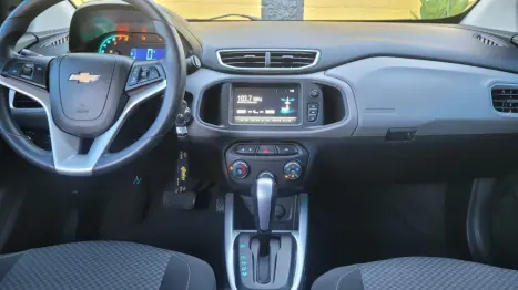 CHEVROLET Onix Hatch 1.4 4P FLEX LT AUTOM�TICO, Foto 2