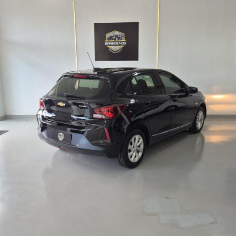 CHEVROLET Onix Hatch 1.0 12V 4P FLEX LT TURBO AUTOM�TICO, Foto 3