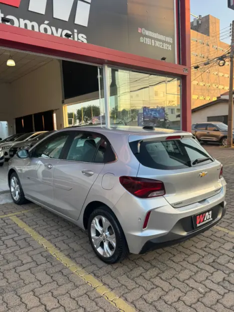 CHEVROLET Onix Hatch 1.0 12V 4P FLEX PREMIER 2 TURBO AUTOM�TICO, Foto 10