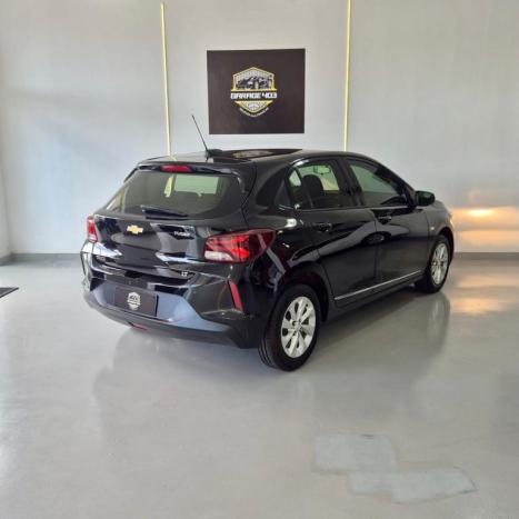 CHEVROLET Onix Hatch 1.0 12V 4P FLEX LT TURBO, Foto 4