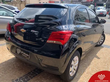 CHEVROLET Onix Hatch 1.0 4P FLEX LT, Foto 4