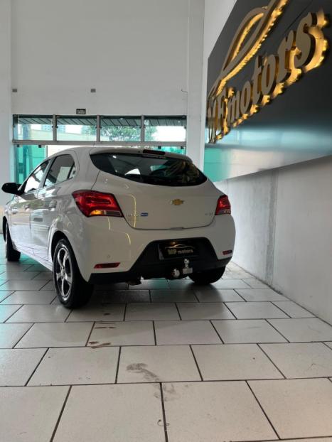 CHEVROLET Onix Hatch 1.4 4P FLEX LTZ, Foto 4