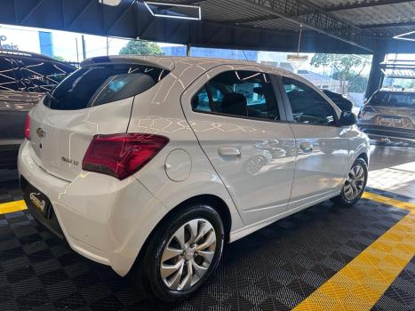 CHEVROLET Onix Hatch 1.4 4P FLEX LT, Foto 5