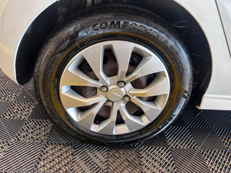 CHEVROLET Onix Hatch 1.4 4P FLEX LT, Foto 11