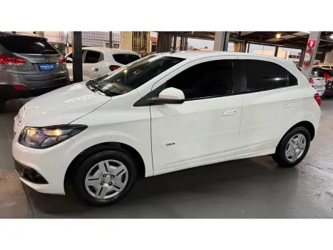 CHEVROLET Onix Hatch 1.0 4P FLEX LT, Foto 4