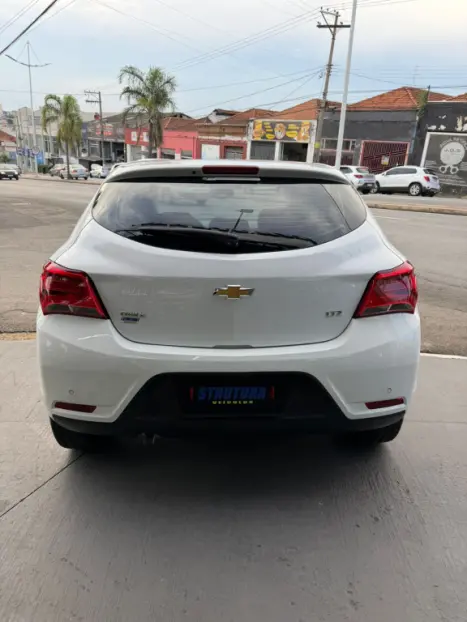 CHEVROLET Onix Hatch 1.4 4P FLEX LTZ AUTOM�TICO, Foto 6
