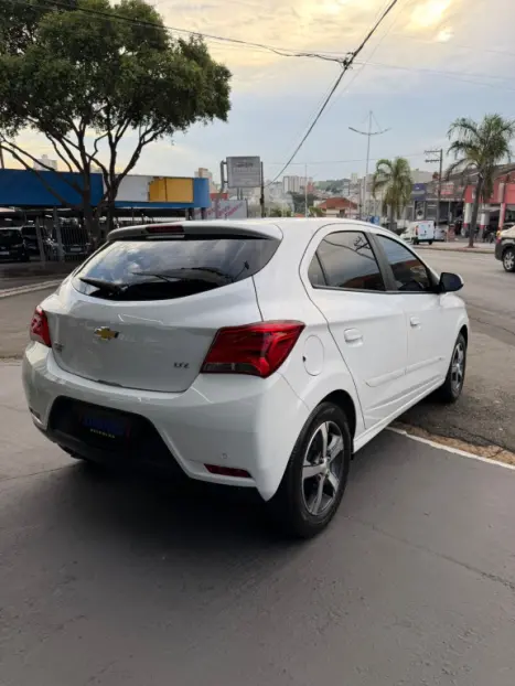 CHEVROLET Onix Hatch 1.4 4P FLEX LTZ AUTOM�TICO, Foto 11