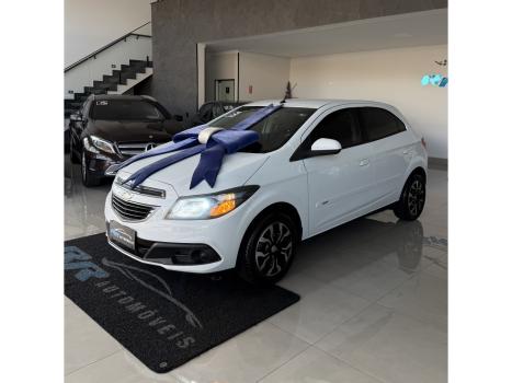 CHEVROLET Onix Hatch 1.4 4P FLEX LT, Foto 5