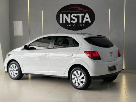 CHEVROLET Onix Hatch 1.4 4P FLEX LT, Foto 3