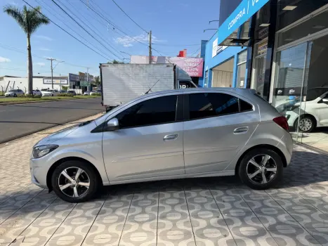 CHEVROLET Onix Hatch 1.4 4P FLEX LTZ, Foto 8