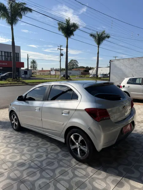 CHEVROLET Onix Hatch 1.4 4P FLEX LTZ, Foto 9