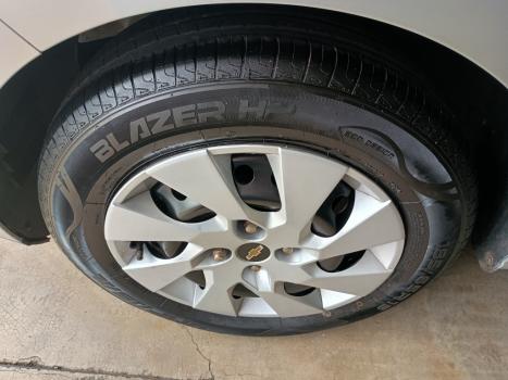 CHEVROLET Onix Hatch 1.4 4P FLEX LT, Foto 8