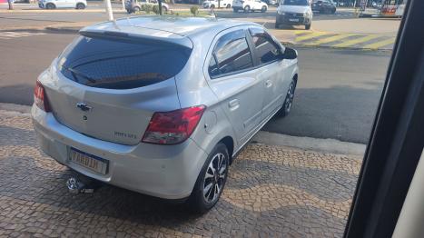 CHEVROLET Onix Hatch 1.4 4P FLEX LTZ, Foto 5
