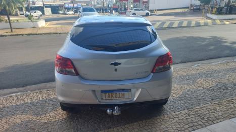 CHEVROLET Onix Hatch 1.4 4P FLEX LTZ, Foto 10