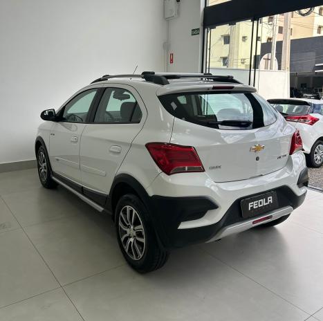 CHEVROLET Onix Hatch 1.4 4P FLEX ACTIV, Foto 4