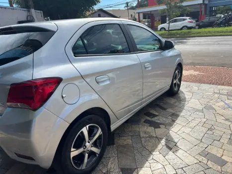 CHEVROLET Onix Hatch 1.4 4P FLEX LTZ AUTOM�TICO, Foto 9