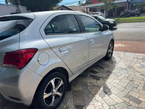 CHEVROLET Onix Hatch 1.4 4P FLEX LTZ AUTOM�TICO, Foto 10