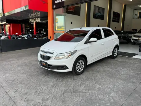 CHEVROLET Onix Hatch 1.0 4P FLEX LT, Foto 4