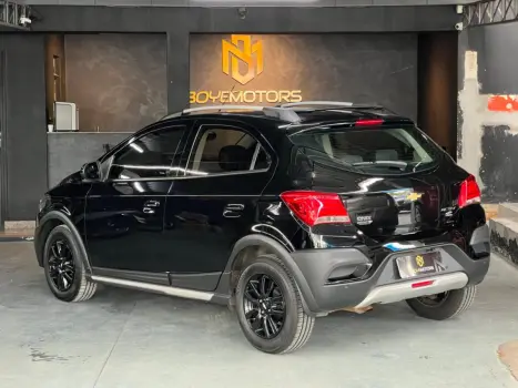 CHEVROLET Onix Hatch 1.4 4P FLEX ACTIV AUTOM�TICO, Foto 3