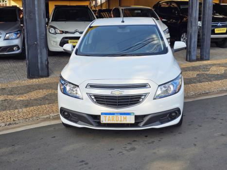 CHEVROLET Onix Hatch 1.4 4P FLEX LT, Foto 2