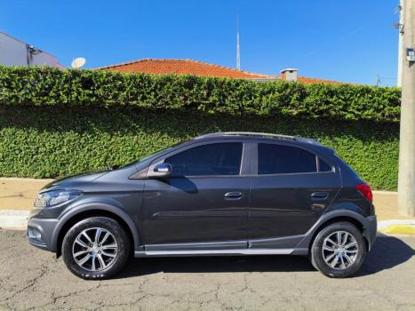 CHEVROLET Onix Hatch 1.4 4P FLEX ACTIV AUTOM�TICO, Foto 3