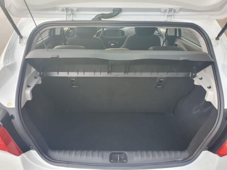 CHEVROLET Onix Hatch 1.4 4P FLEX LT, Foto 13