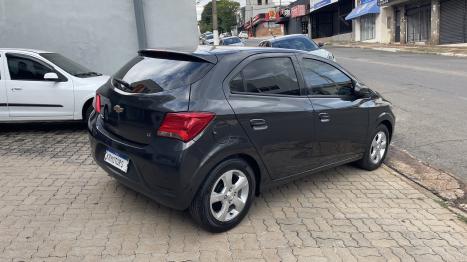 CHEVROLET Onix Hatch 1.4 4P FLEX LT AUTOM�TICO, Foto 6