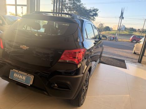 CHEVROLET Onix Hatch 1.4 4P FLEX ACTIV AUTOM�TICO, Foto 6