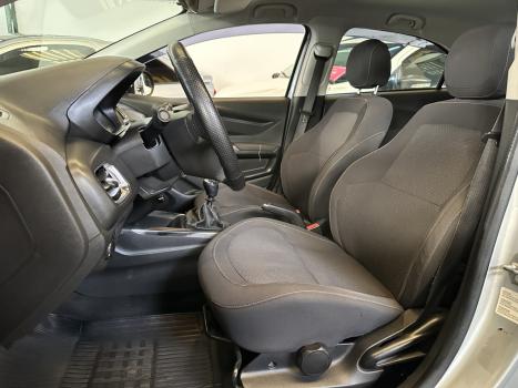 CHEVROLET Onix Hatch 1.4 4P FLEX LT, Foto 6