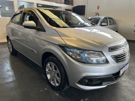 CHEVROLET Onix Hatch 1.4 4P FLEX LT, Foto 3