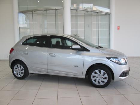 CHEVROLET Onix Hatch 1.4 4P FLEX LT, Foto 3