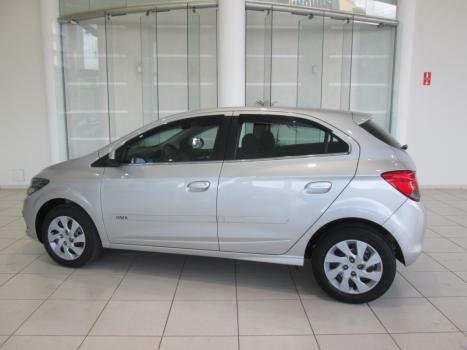 CHEVROLET Onix Hatch 1.4 4P FLEX LT, Foto 4