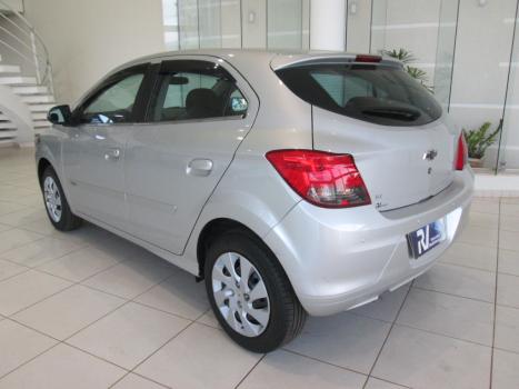 CHEVROLET Onix Hatch 1.4 4P FLEX LT, Foto 5