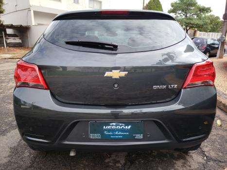 CHEVROLET Onix Hatch 1.4 4P FLEX LTZ AUTOM�TICO, Foto 6