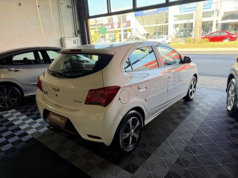 CHEVROLET Onix Hatch 1.4 4P FLEX LTZ, Foto 6
