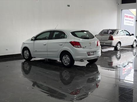 CHEVROLET Onix Hatch 1.0 4P FLEX JOY, Foto 4