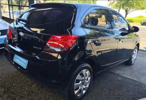 CHEVROLET Onix Hatch 1.4 4P FLEX LT, Foto 4